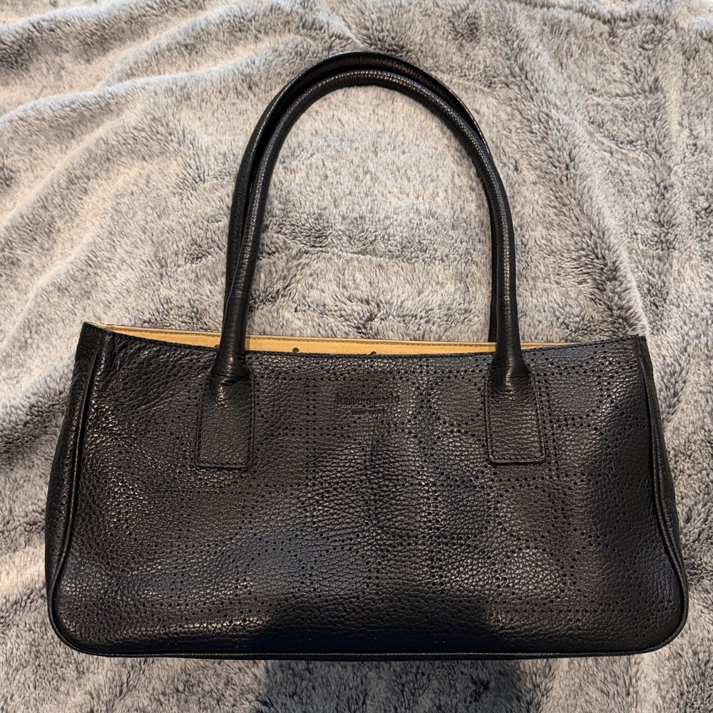 Kate Spade black ‘punched Noel’ leather top-handle bag. - Picture 2 of 12